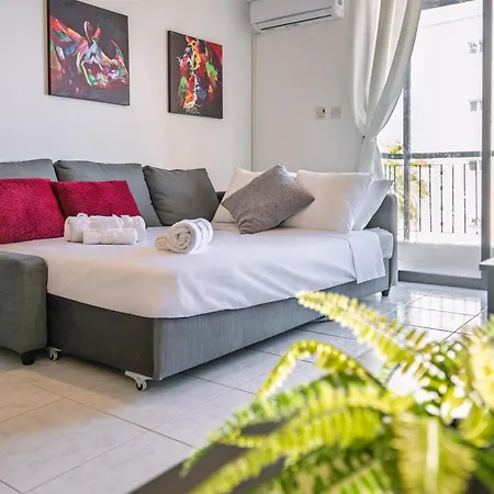 Апартаменты Seaview Anteia's Finikoudes In *