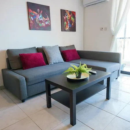 Anteia's Seaview Just Steps From Finikoudes Apartment Larnaka