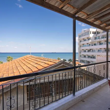 Anteia's Seaview Just Steps From Finikoudes Apartment *