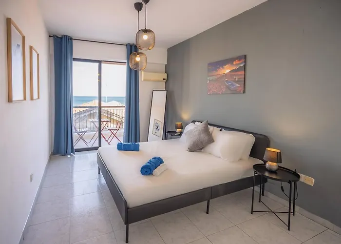 Anteia's Seaview Just Steps From Finikoudes Larnaca