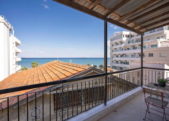 Anteia's Seaview Just Steps From Finikoudes Apartmán *