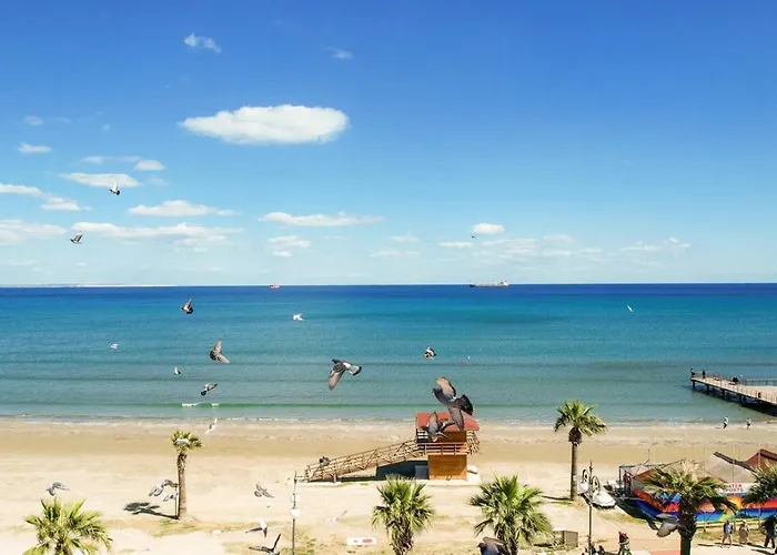 Apartment Anteia's Seaview Just Steps From Finikoudes *