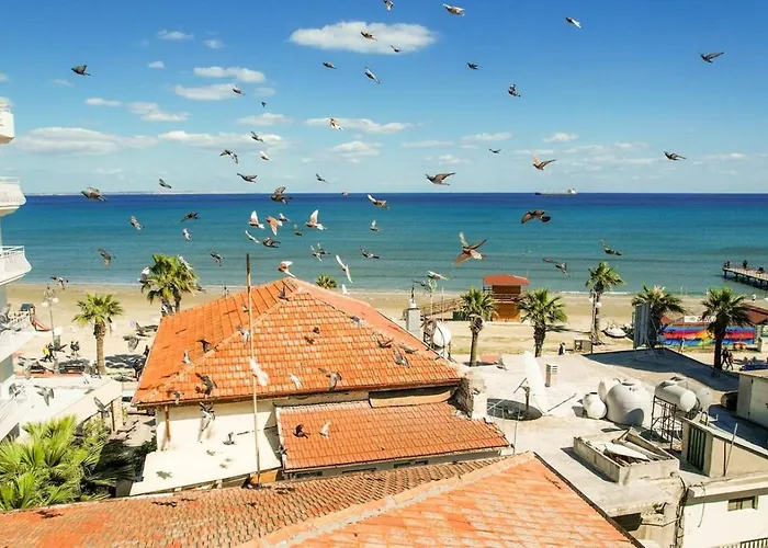 Anteia's Seaview Just Steps From Finikoudes Apartmán *