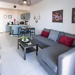 Anteia's Seaview Just Steps From Finikoudes * ラルナカ