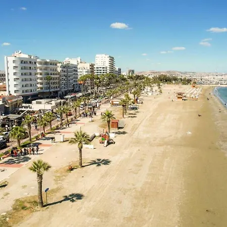 アパート Anteia's Seaview Just Steps From Finikoudes *